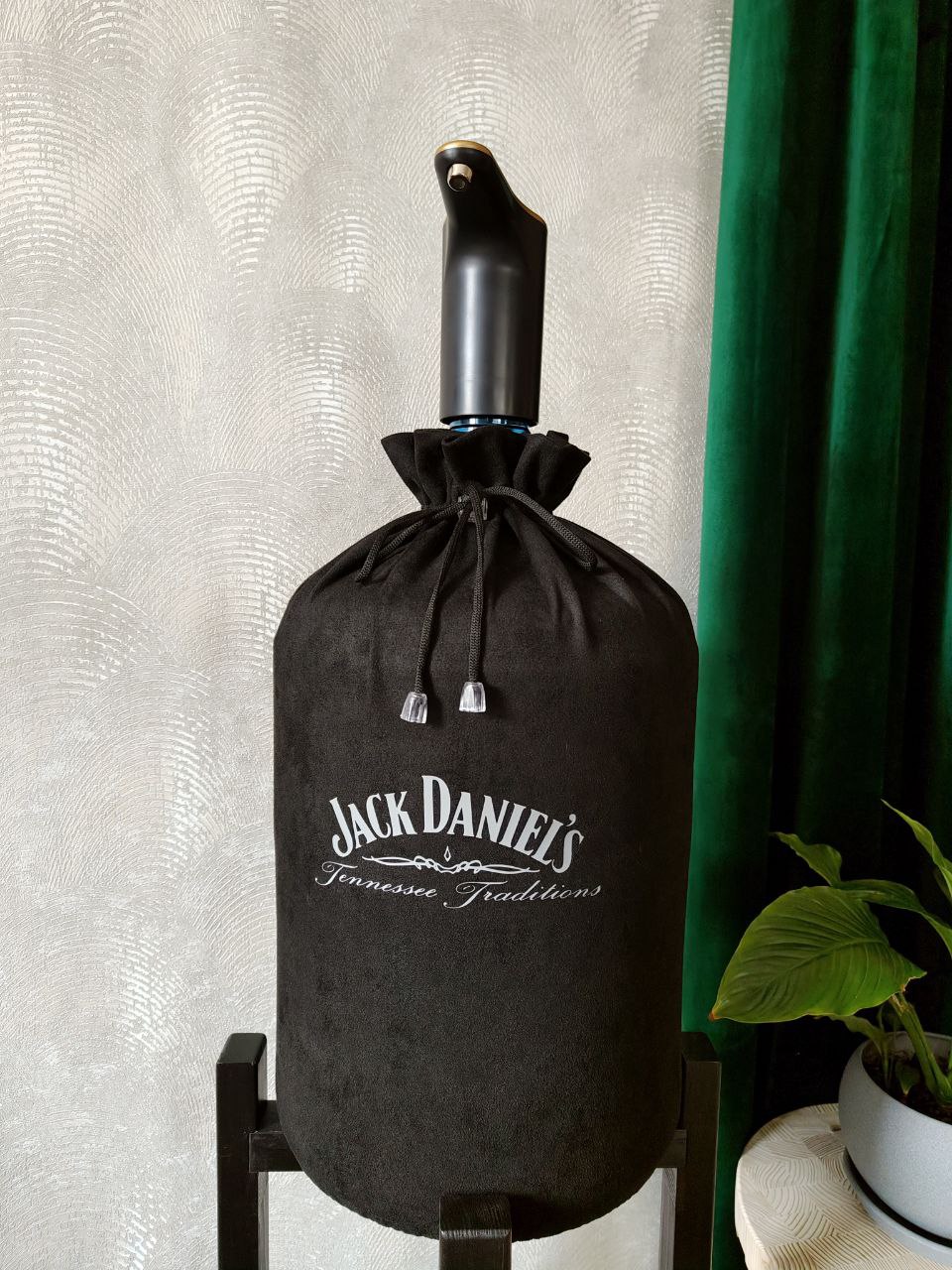 Чохол на бутель з написом