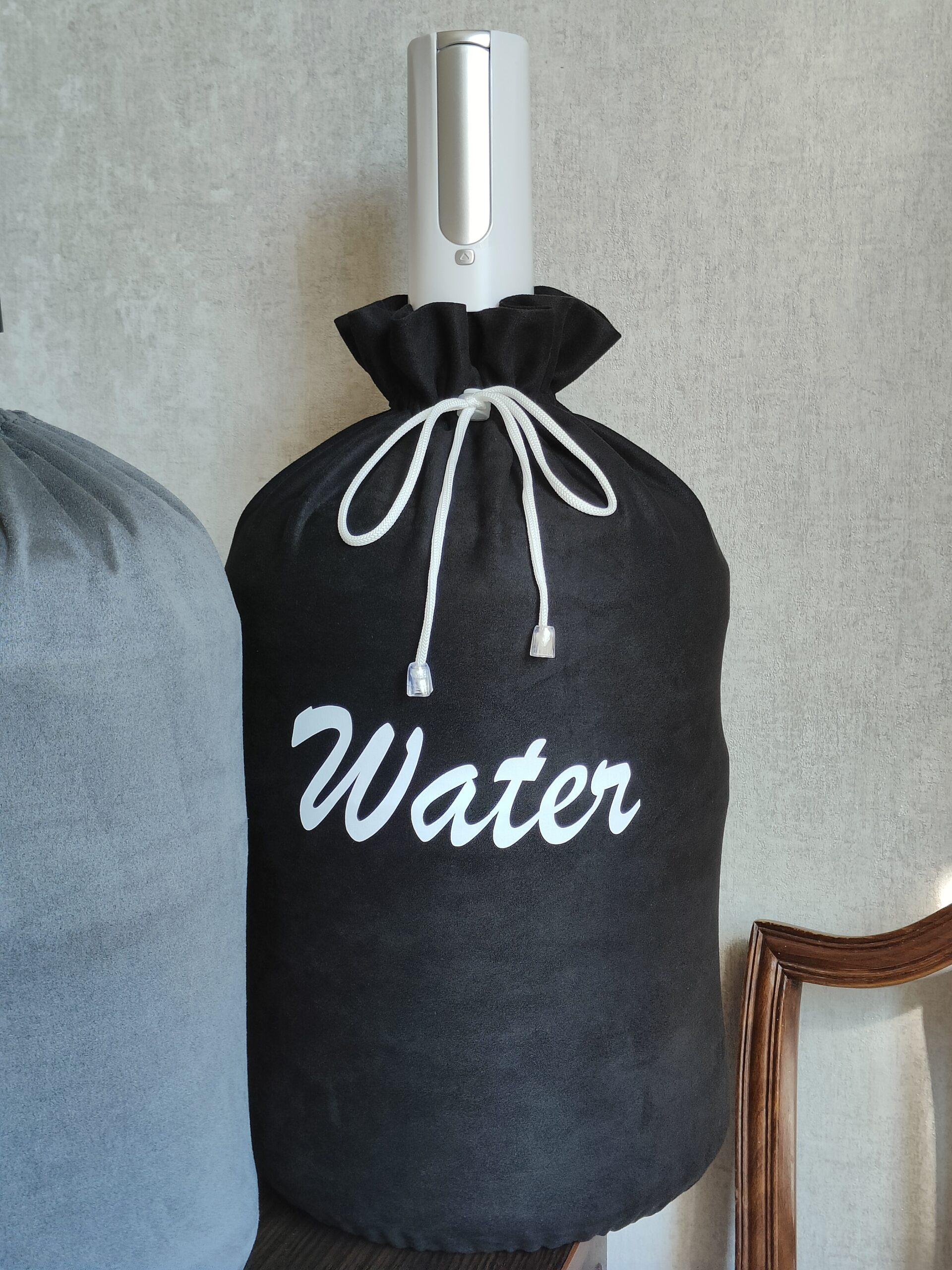 Чохол на бутель 19л water