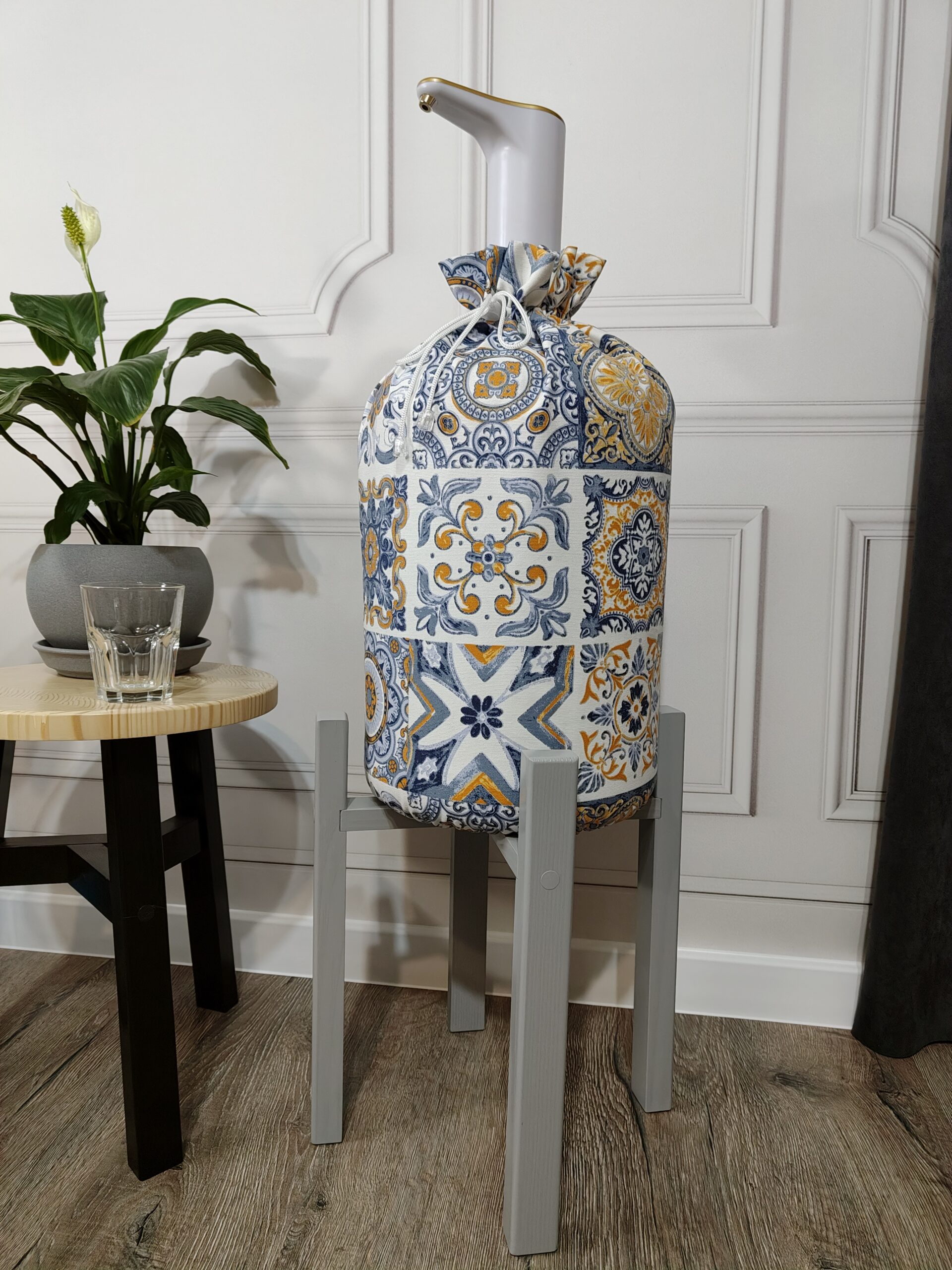 Чохол на бутель 19л плитка